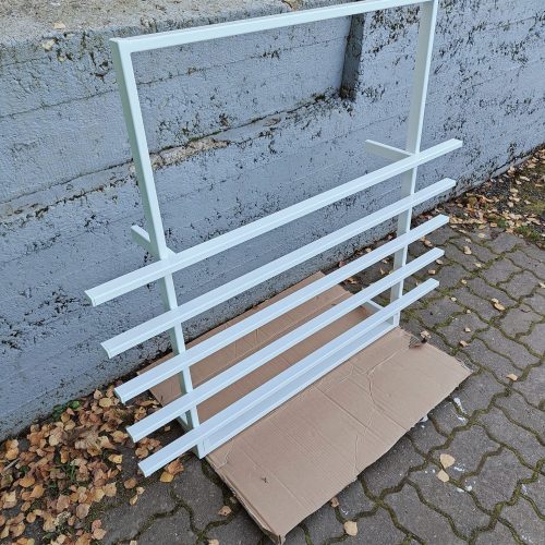 Pulbervärvitud rõdupiire